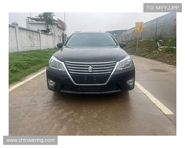 全新皇冠:在豪华与性能之间找到完美平衡,开启全新驾驶体验的豪华旗舰车型 全新皇冠:在豪华与性能之间找到完美平衡,开启全新驾驶体验的豪华旗舰车型